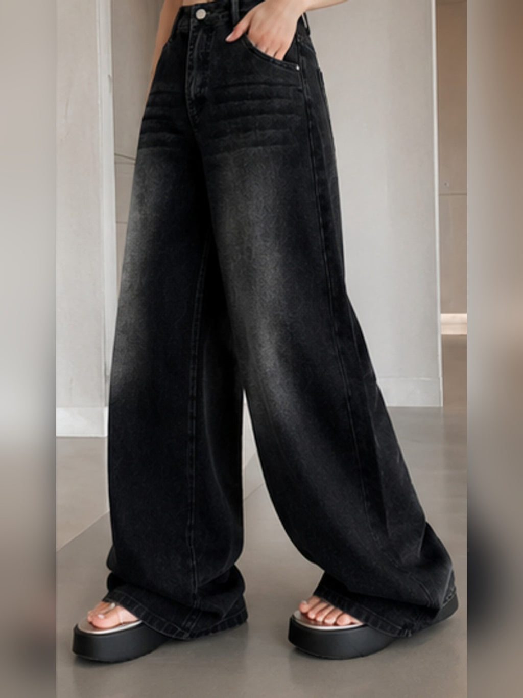 Women's Wide-Leg Jeans — Jet Black