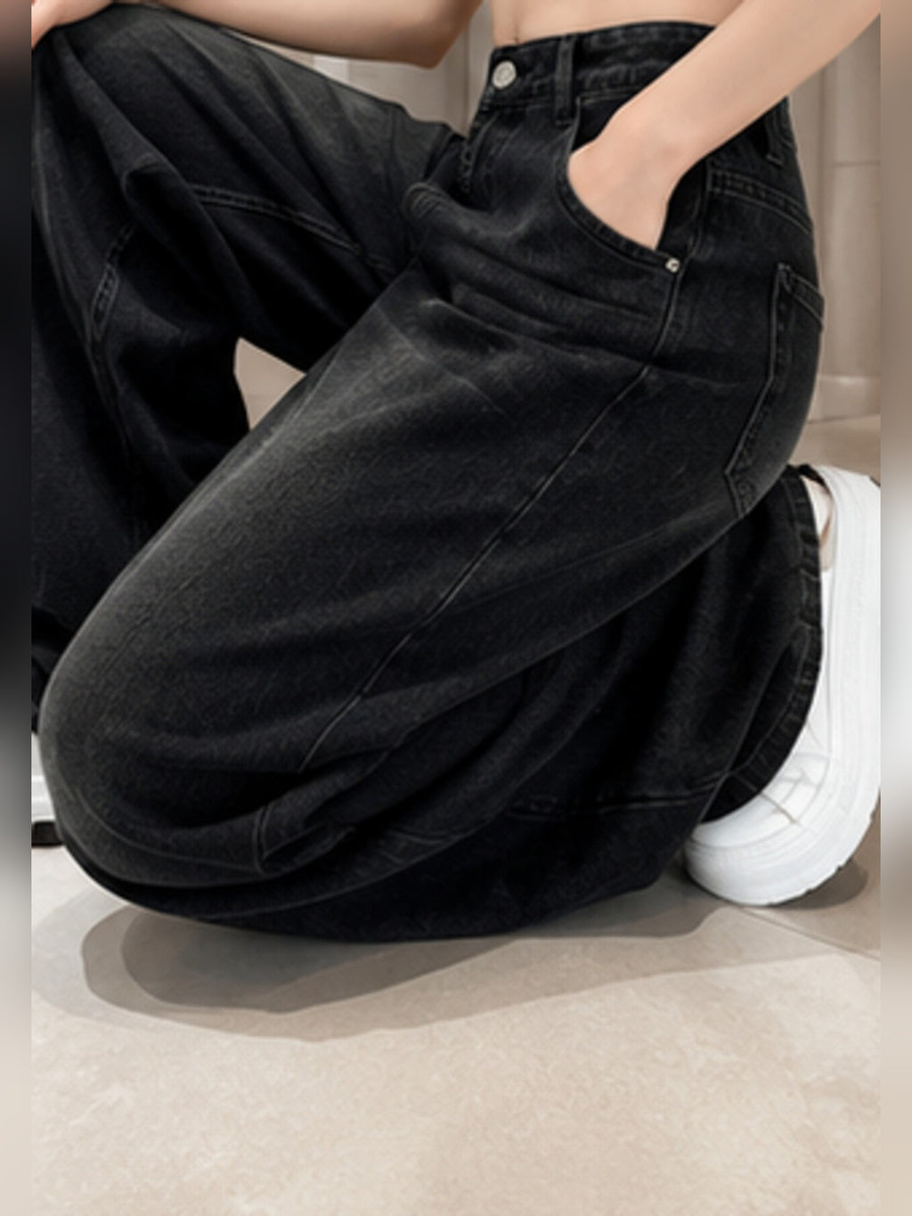Women's Wide-Leg Jeans — Jet Black