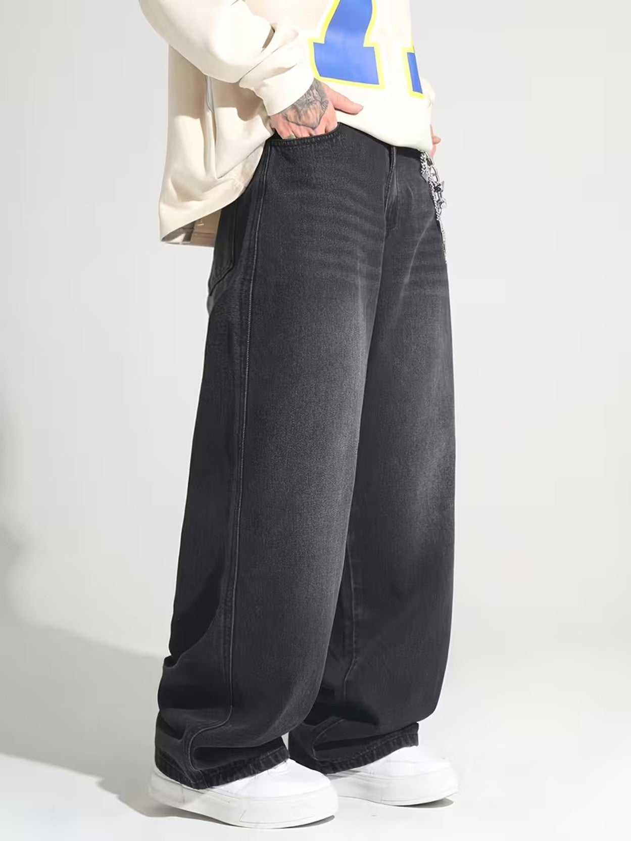 Men's Wide-Leg Jeans — Charcoal