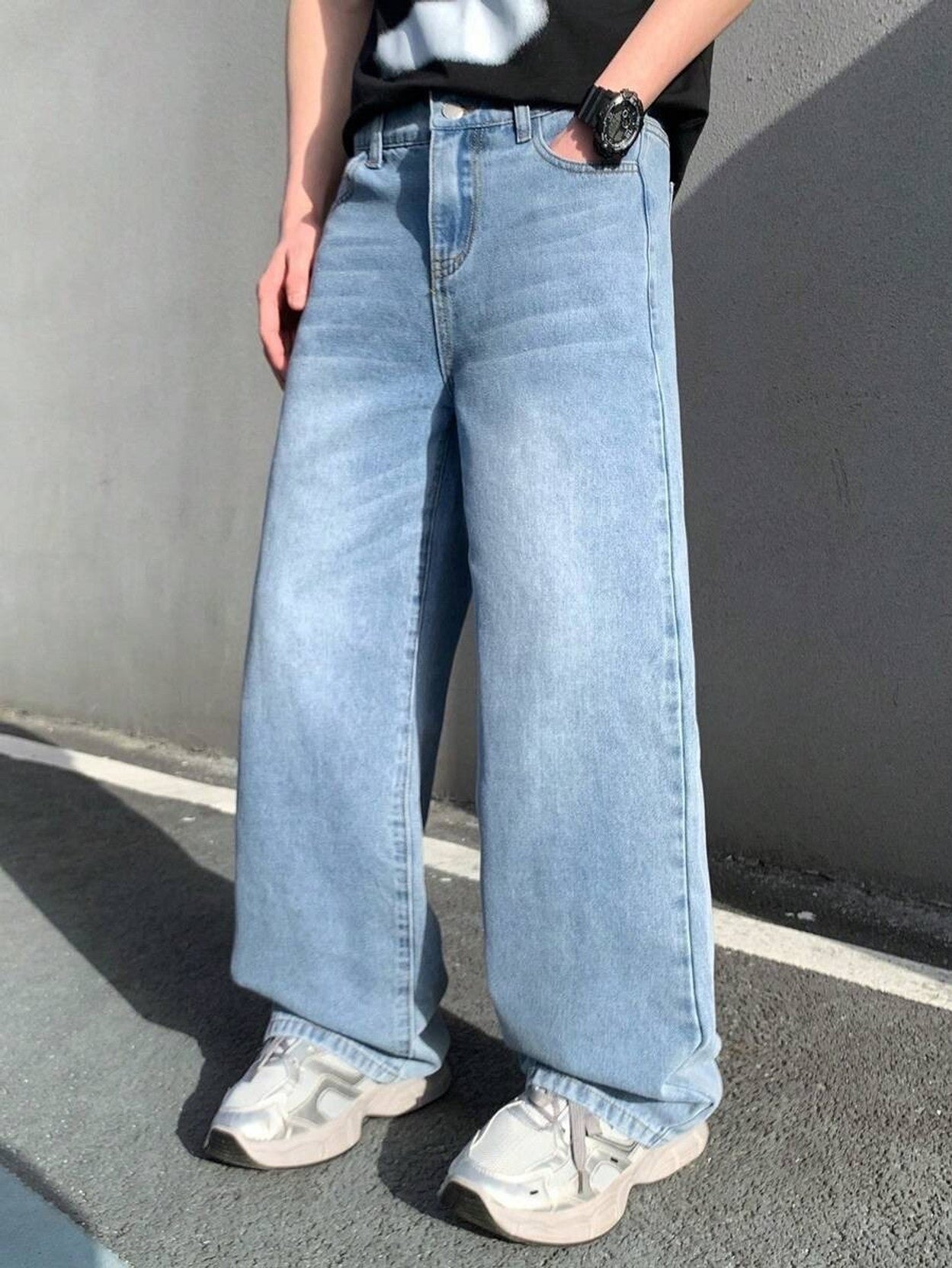 Men's Straight-Leg Jeans — Ice Blue