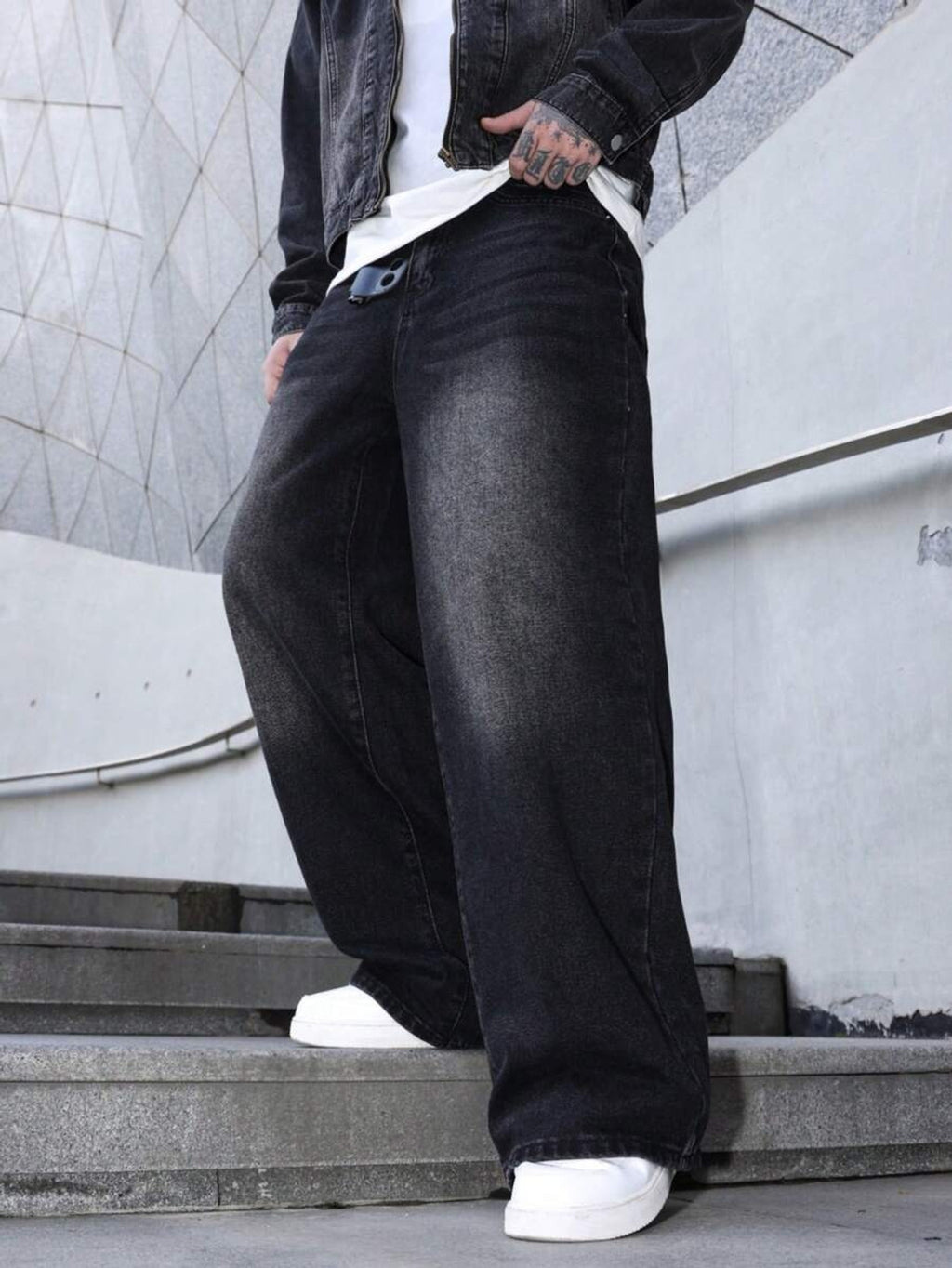 Men's Straight-Leg Jeans — Faded Black