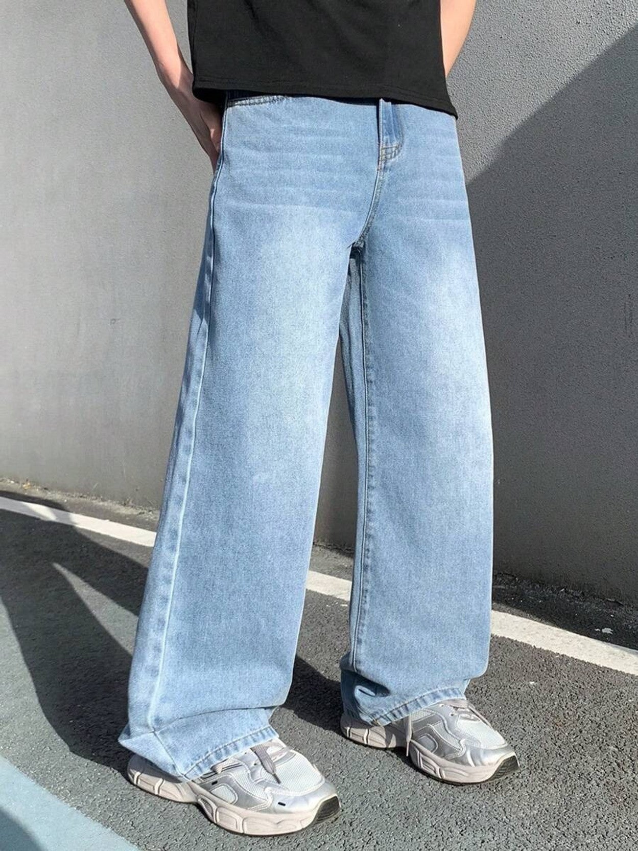 Men's Straight-Leg Jeans — Ice Blue